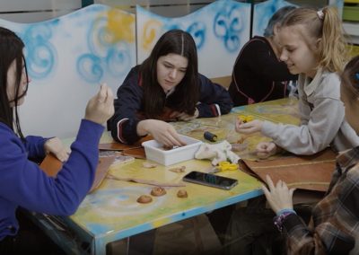 talleres-monograficos-jovenes-cuero-palencia-vaca-azul